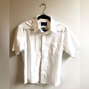 Men’s Large Towncraft Wrinkle Free Short Sleeve White Dress Shirt Button Down